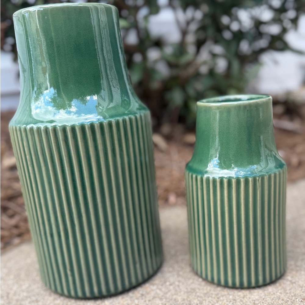 Frontgate Ceramic Ribbed Vase Set - NWT - Picture 6 of 11